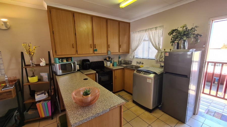 1 Bedroom Property for Sale in Kannoniers Park North West